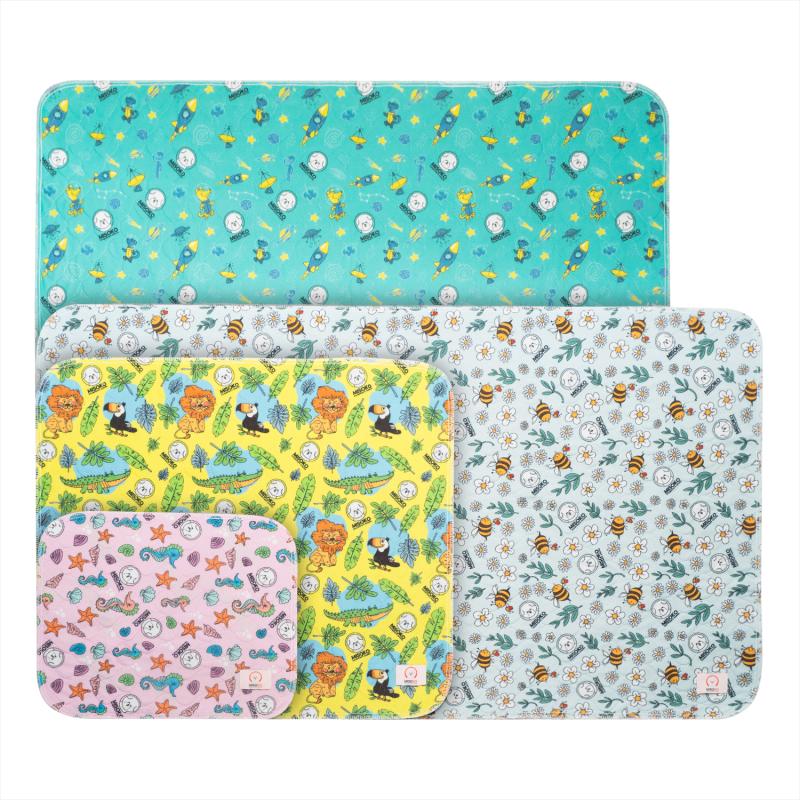 Misoko reusable pad for pets, with rockets, mint colour, 1 pc.