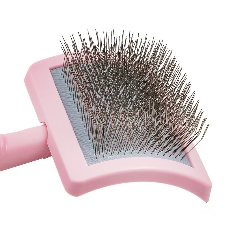Curved Slicker Brush – Soft Cushion, Gentle Detangling & Fluffy Coat Finish